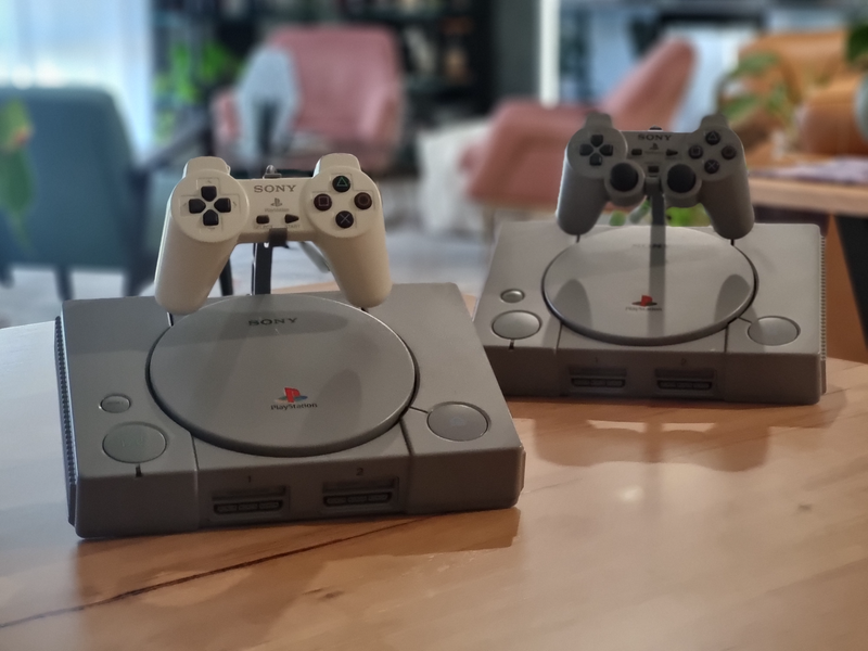 Original Sony PlayStation (PS1 / PSX) console display stand by Retro Craft